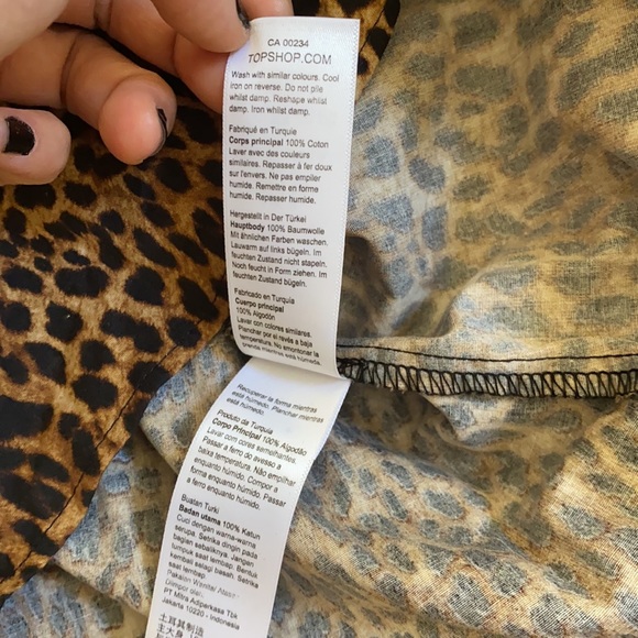 TOPSHOP Women’s Ruffled Leopard Print Long Sleeve Top Size 4 EUC - Picture 9 of 11